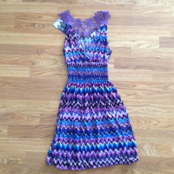 CM Dresses & Skirts - NWT LACE PURPLE ZIG ZAG PRINT DRESS SUNDRESS  L